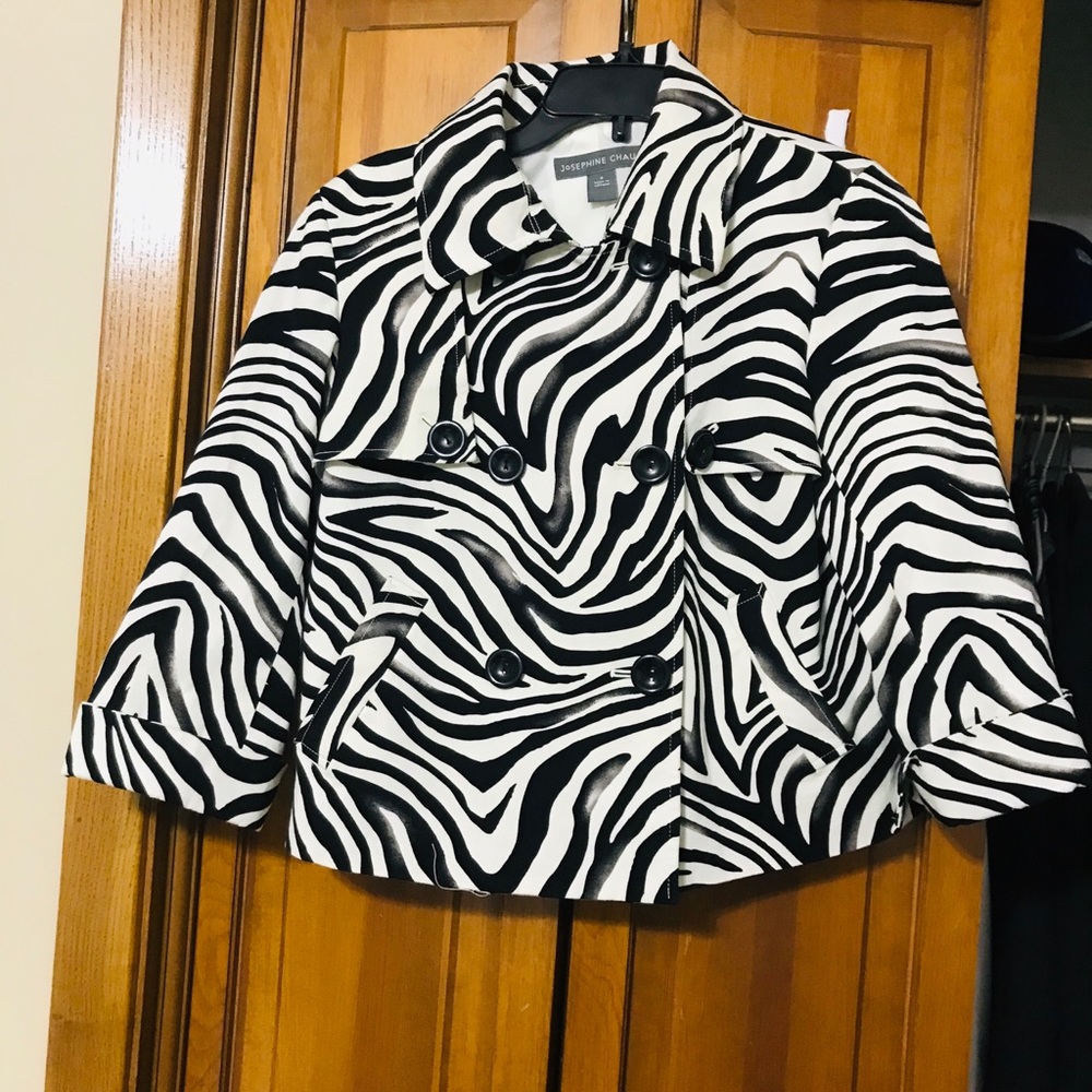 🔸3/$7 BUNDLE 🔸 Womens Blazer Size 4